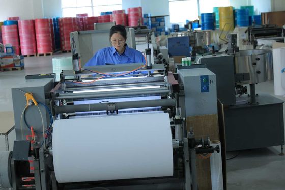 machine à découper du papier thermique, découpeuse de rouleaux de papier, découpeuse de papier NCR, équipement de découpe à grande vitesse